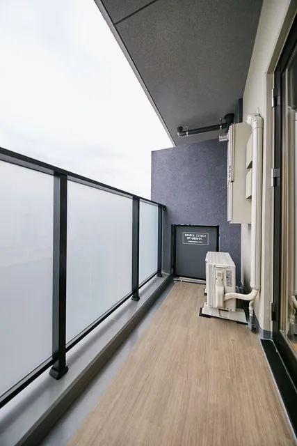 Belfirth Kanda Jimbocho - Interior - ["Floor", "Flooring", "Glass"]