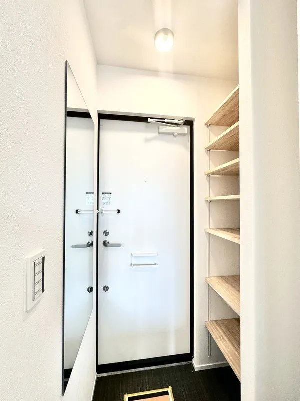 Trias111 - Interior - ["Wall", "Wood", "Flooring"]