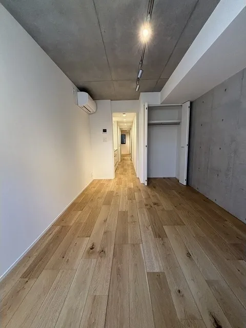 SOLASIAresidenceToritsu University - Interior - ["Property", "Building", "Wood"]