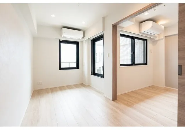 Due Asakusa - Interior - ["Building", "Window", "Fixture"]