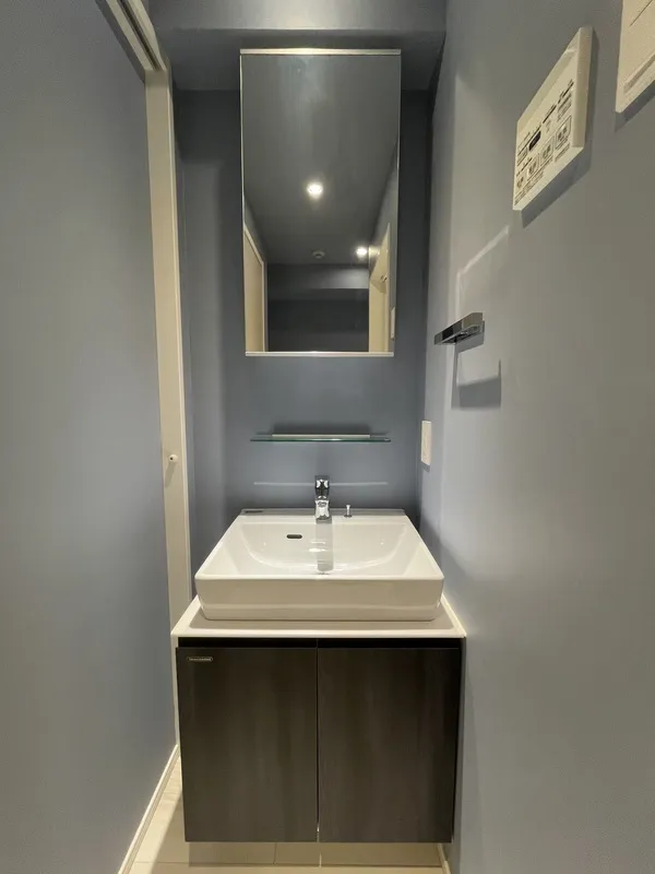 Log Hatsudai - Interior - ["Plumbing fixture", "Flooring", "Floor"]