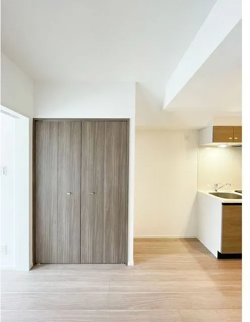 Comforia Live Shimura 3-Chome - Interior - ["Flooring", "Wood", "Floor"]