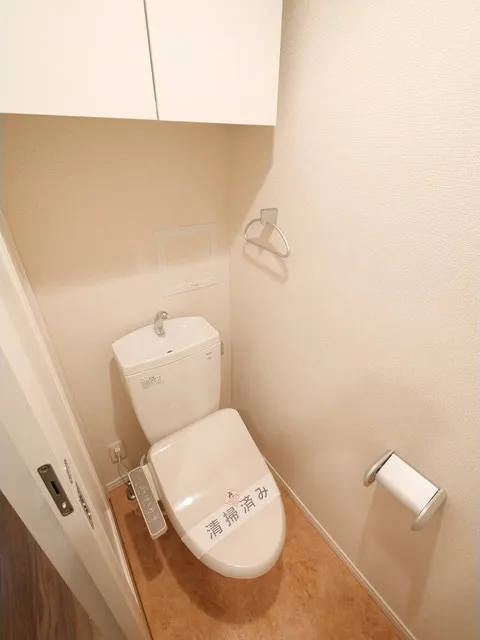 Orchid Residence Itabashi - Interior - ["Wood", "Toilet", "Floor"]