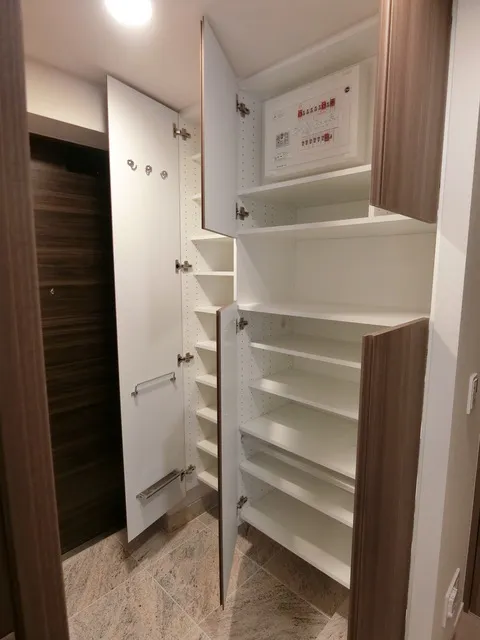 The Parkhouse Toyocho Midori Guest House - Interior - ["Property", "Cabinetry", "Wood"]