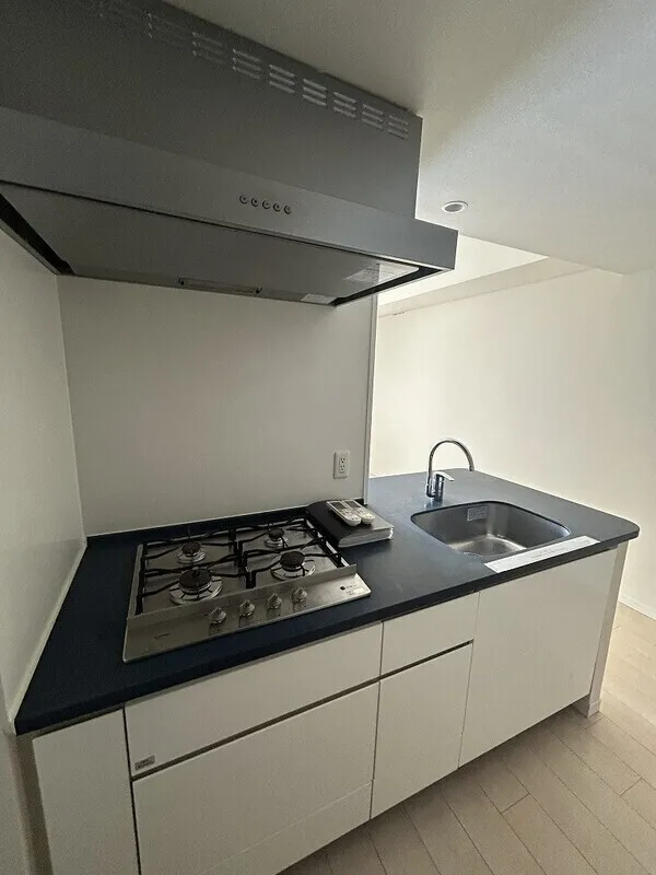 La Douceur Asakusabashi - Interior - ["Kitchen", "Kitchen Appliance", "Kitchen stove"]