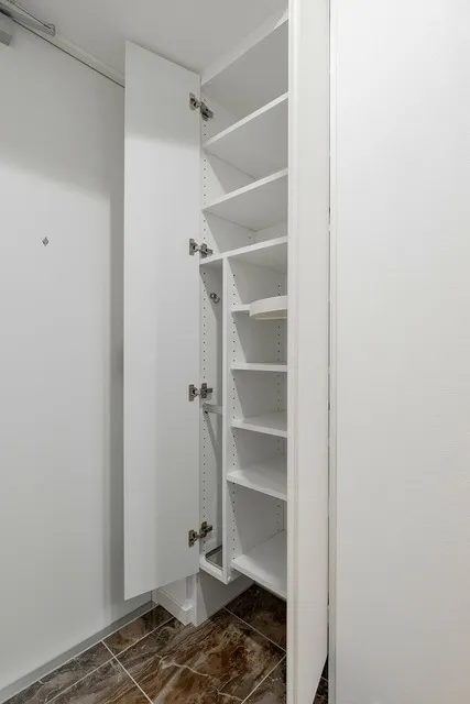 Asyl Court Shoto - Interior - ["Wood", "Flooring", "Interior design"]