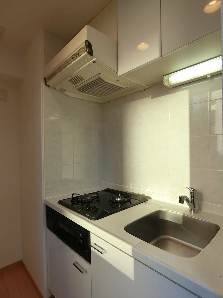 Cross Residence Kamata - Interior - ["Flooring", "Floor", "Plumbing fixture"]