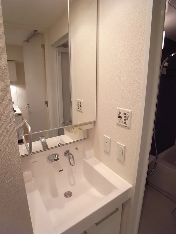 Residence Omori - Interior - ["Plumbing fixture", "Bathroom Sink", "Interior design"]