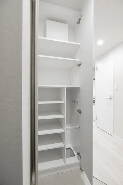 U Residence Meguro Higashiyama - Interior - ["Flooring", "Wood", "Floor"]