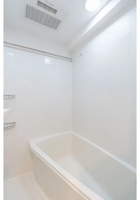 Comforia Oji - Interior - ["Building", "Bathtub", "Fluid"]