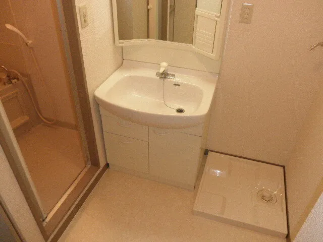 Winbell Duet Ebisu 4 - Interior - ["Flooring", "Floor", "Plumbing fixture"]