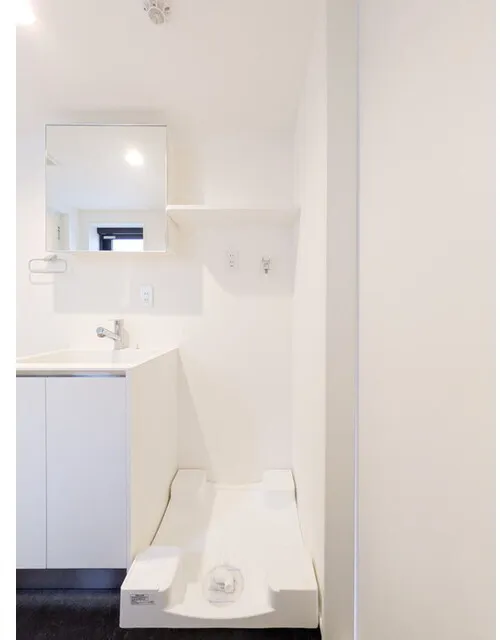 CLK Higashijujo - Interior - ["Plumbing fixture", "Flooring", "Interior design"]