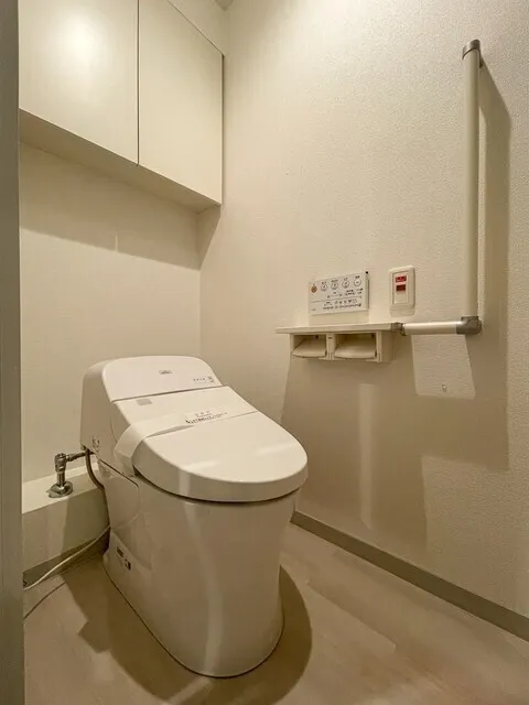 Ebisu Garden Terrace - Interior - ["Flooring", "Plumbing fixture", "Floor"]