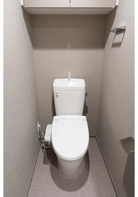 Comforia Higashiueno - Interior - ["Toilet seat", "Toilet", "Plumbing fixture"]