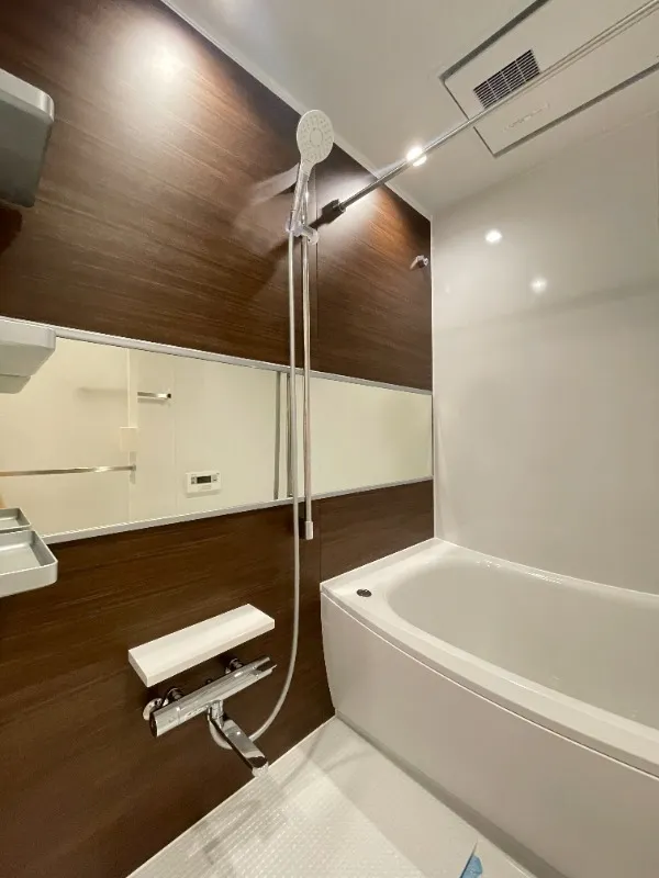 Residia Tsukishima II - Interior - ["Flooring", "Interior design", "Plumbing fixture"]