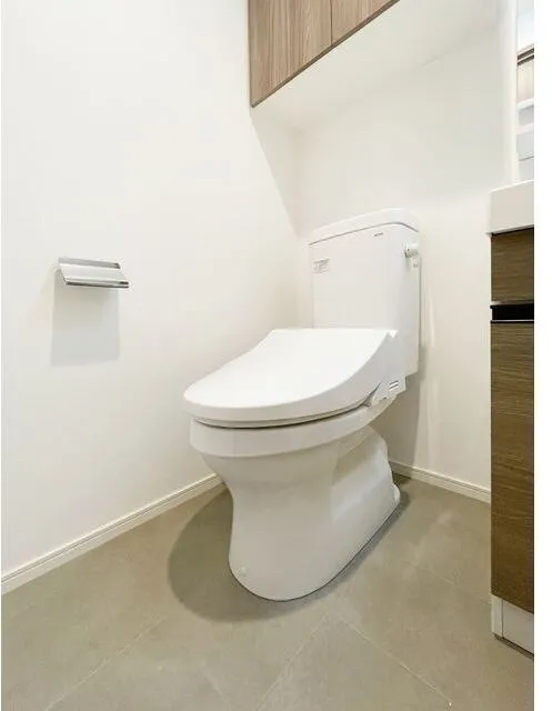 Comforia Live Shimura 3-Chome - Interior - ["Toilet seat", "Toilet", "Plumbing fixture"]