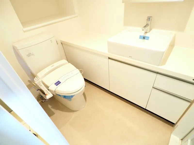 Residia Bunkyo Honkomagome - Interior - ["Plumbing fixture", "Bathroom Sink", "Flooring"]