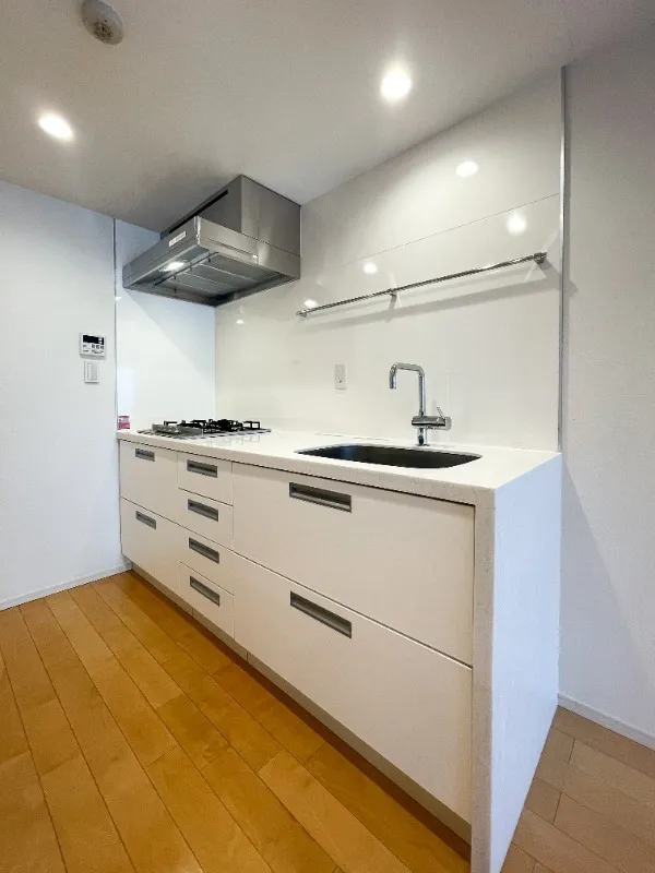 Castalia Azabujuban - Interior - ["Kitchen", "Flooring", "Major appliance"]