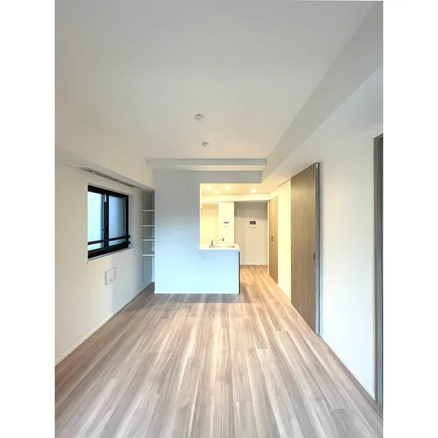 Predia Court Morishita Terrace - Interior - ["Building", "Property", "Window"]