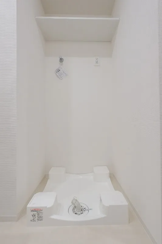 Due Nippori III - Interior - ["Flooring", "Floor", "Ceiling"]