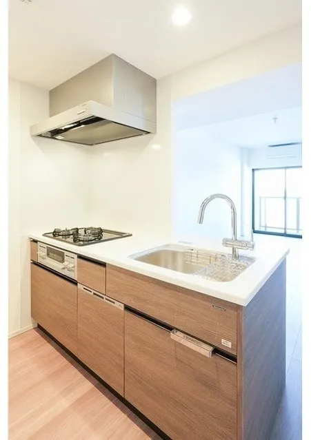 Comforia Liv Nagafukucho - Interior - ["Kitchen", "Countertop", "Flooring"]