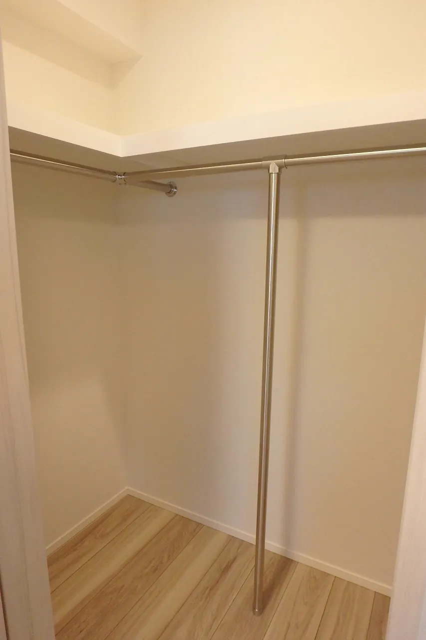 Gran Casa Oshima - Interior - ["Wood", "Flooring", "Floor"]