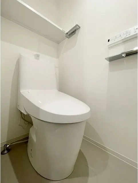 Grand Paseo Yoyogi Uehara - Interior - ["Toilet seat", "Toilet", "Plumbing fixture"]