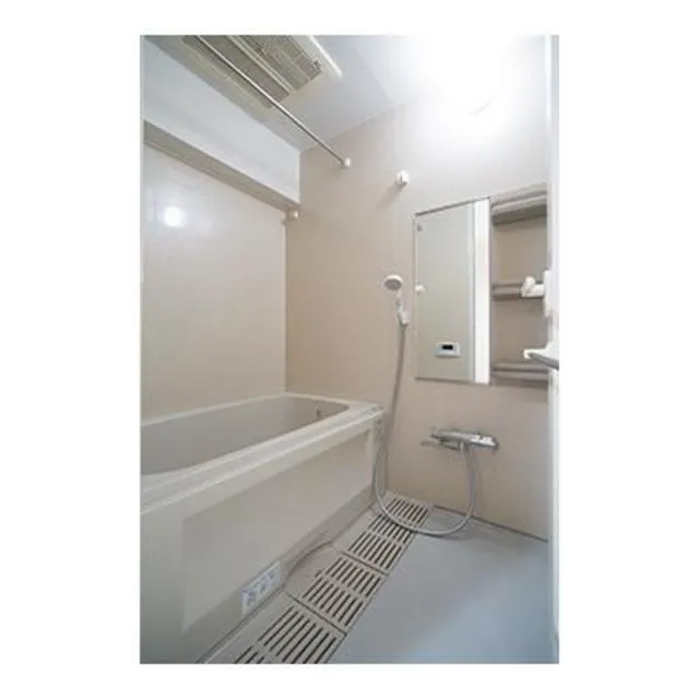 Lapyuta - Interior - ["Plumbing fixture", "Fixture", "Bathroom"]