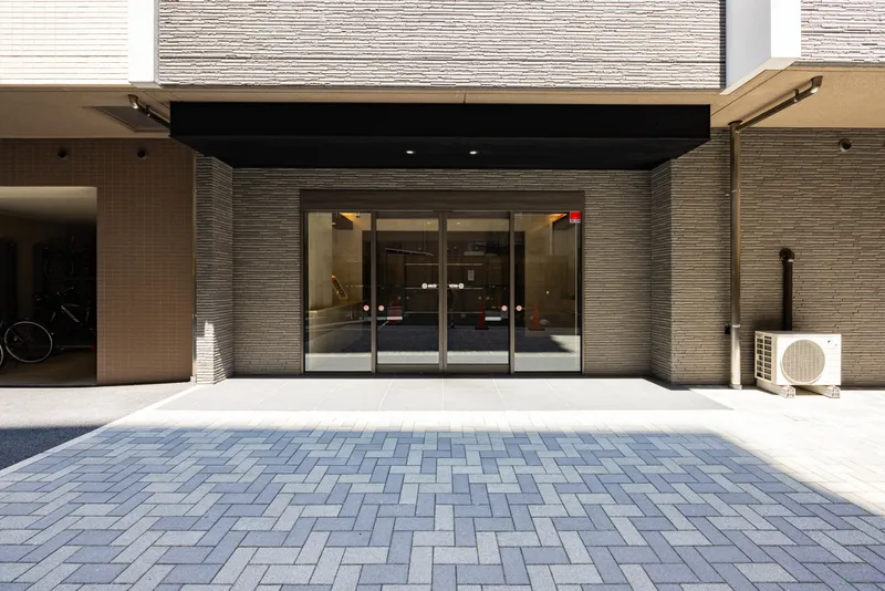 Brides Itabashi Crevista - Exterior - ["Flooring", "Floor", "Concrete"]