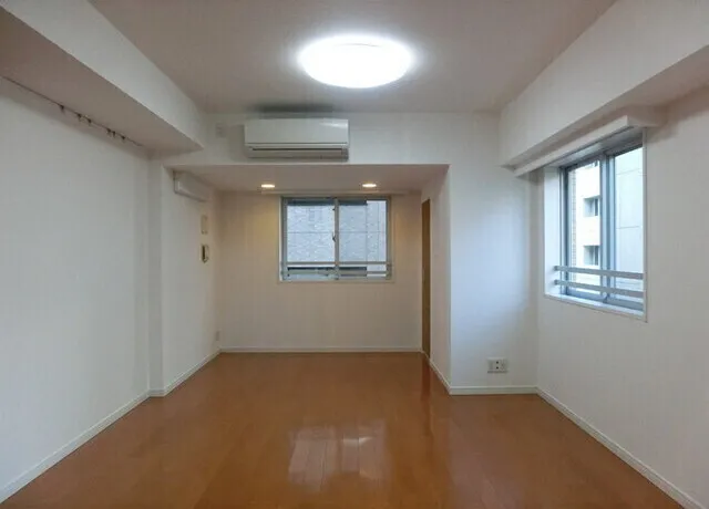Grand Suite Ginza Resty Monarch - Interior - ["Window", "Fixture", "Hall"]