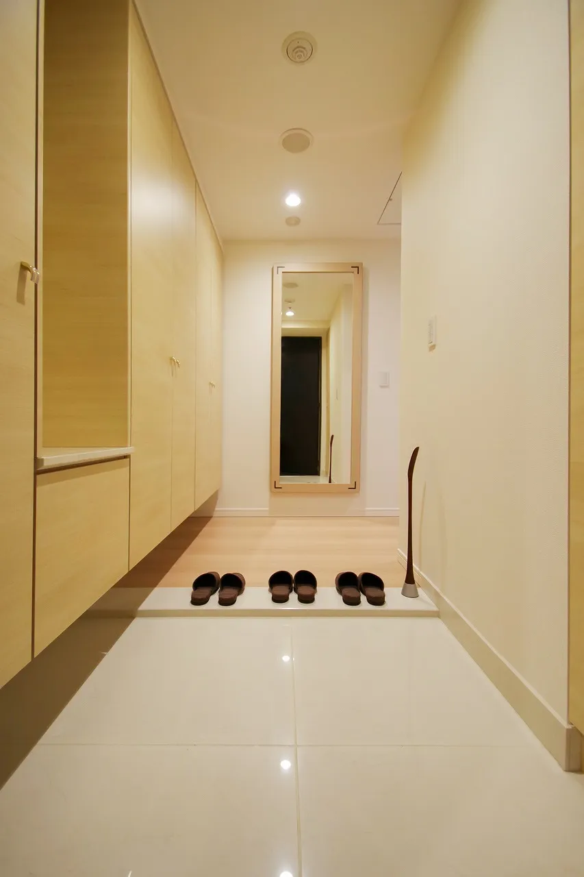 Central Park Tower La Tour Shinjuku - Interior - ["Flooring", "Floor", "Wall"]