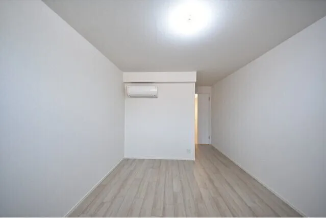 El Faro Hiroo - Interior - ["Building", "Fixture", "Rectangle"]