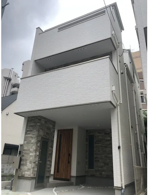 Kolet Sangenjaya #03 - Exterior - ["Urban design", "Apartment", "Concrete"]
