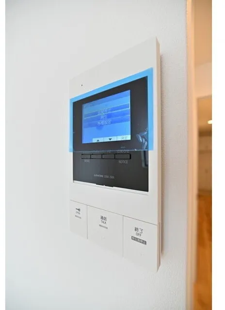 False Class Takadanobaba - Interior - ["Electronic device", "Technology", "Display device"]