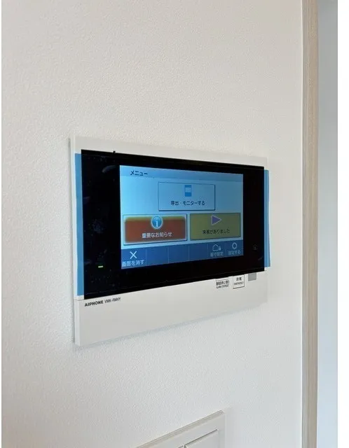 Season Flats Omorinishi - Interior - ["Electronic device", "Display device", "Technology"]