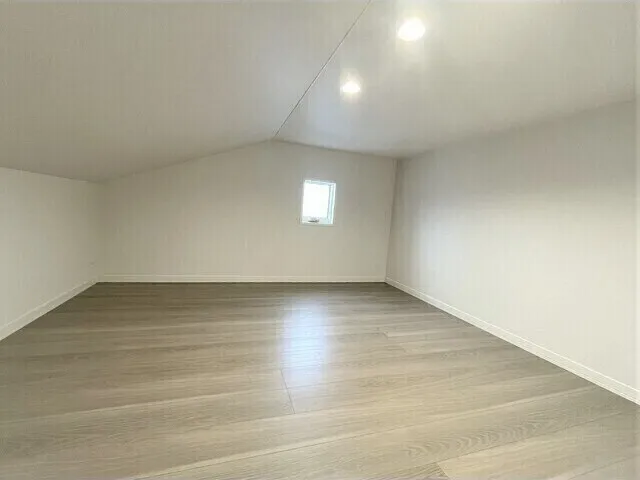 Bell Clair Nakamachi - Interior - ["Window", "Building", "House"]