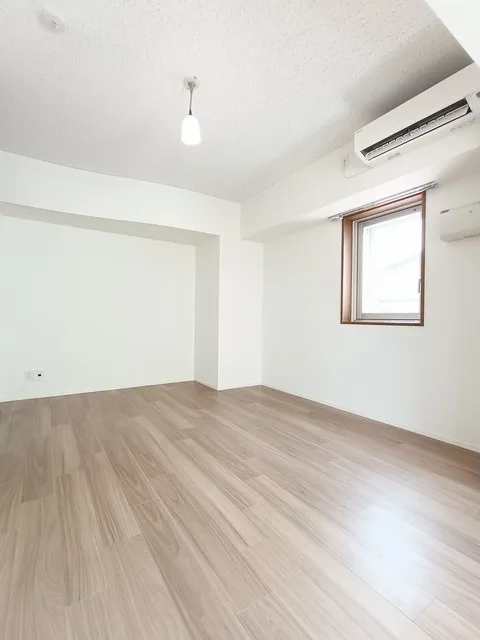 Comforia Liv Morishita MUTIO - Interior - ["Flooring", "Floor", "Wood"]
