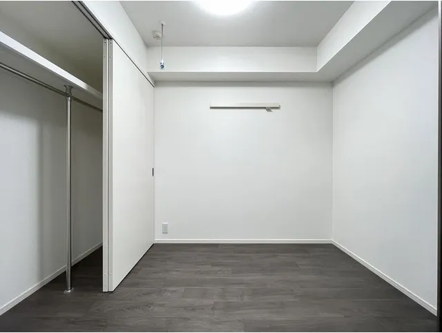 Belle Face Sangenjaya - Interior - ["Fixture", "Wood", "Flooring"]
