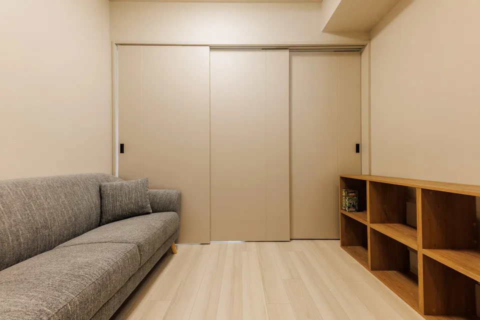 Hmlet Suitengumae - Interior - ["Flooring", "Floor", "Wall"]