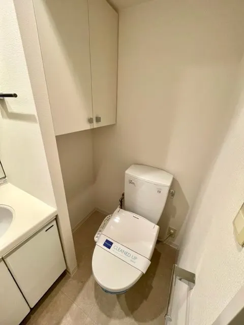Residia Tsukishima II - Interior - ["Plumbing fixture", "Sink", "Bathroom"]