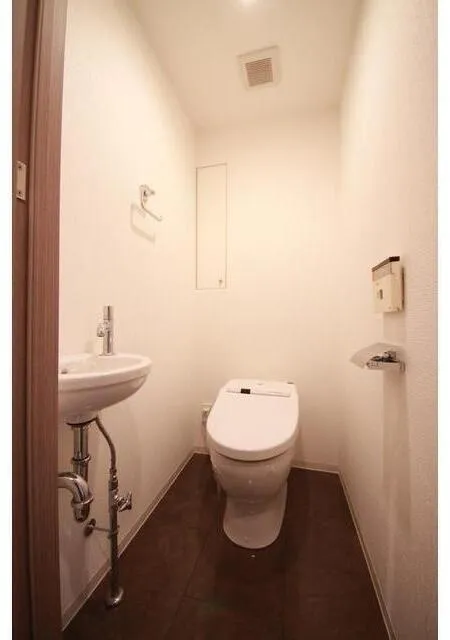 Ipse Kamata WEST - Interior - ["Flooring", "Plumbing fixture", "Floor"]