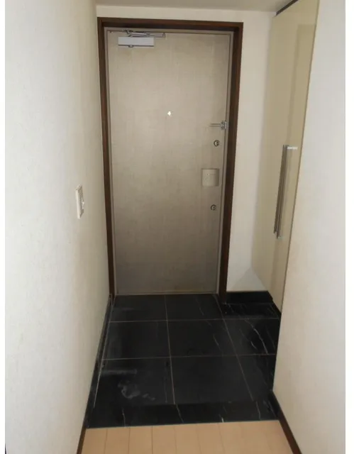 Comfort Palace Rokucho - Interior - ["Wood", "Flooring", "Floor"]