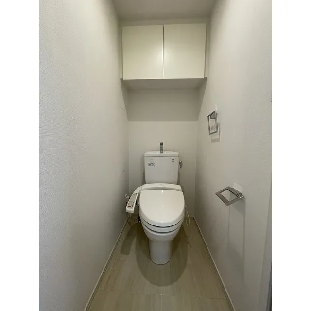 CASSIA - Interior - ["Toilet seat", "Plumbing fixture", "Property"]
