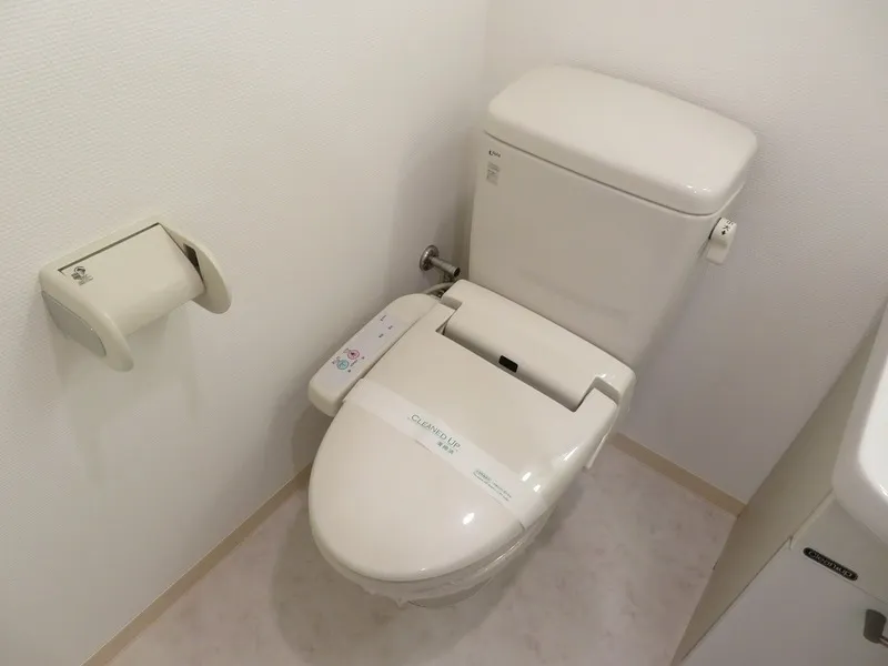 Prospect Monzennakacho - Interior - ["Toilet seat", "Plumbing fixture", "Toilet"]