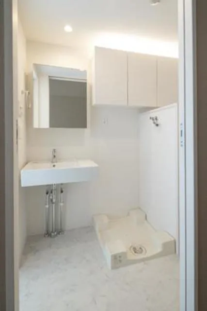 Comodo Ebisu - Interior - ["Bathroom", "Room", "Property"]