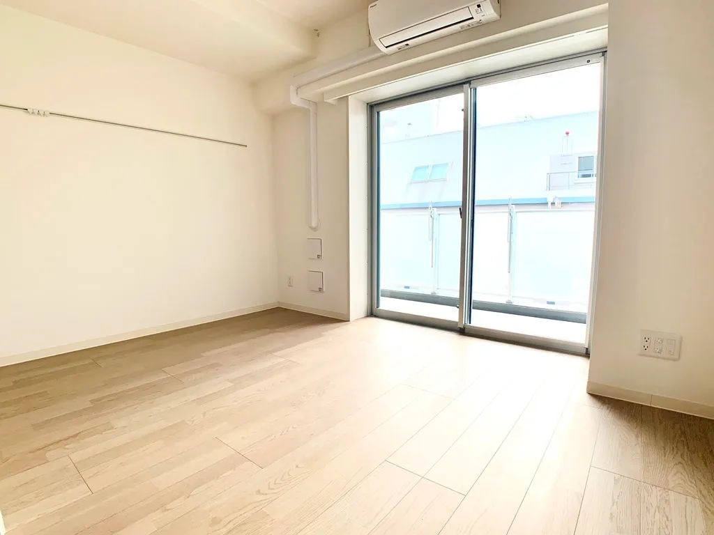 Primal Tsukishima - Interior - ["Flooring", "Floor", "Wood flooring"]