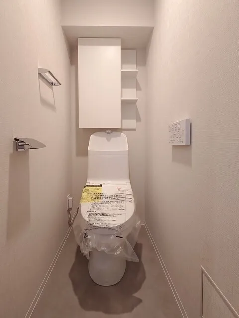 Brookside Residence Kiba - Interior - ["Toilet seat", "Flooring", "Plumbing fixture"]