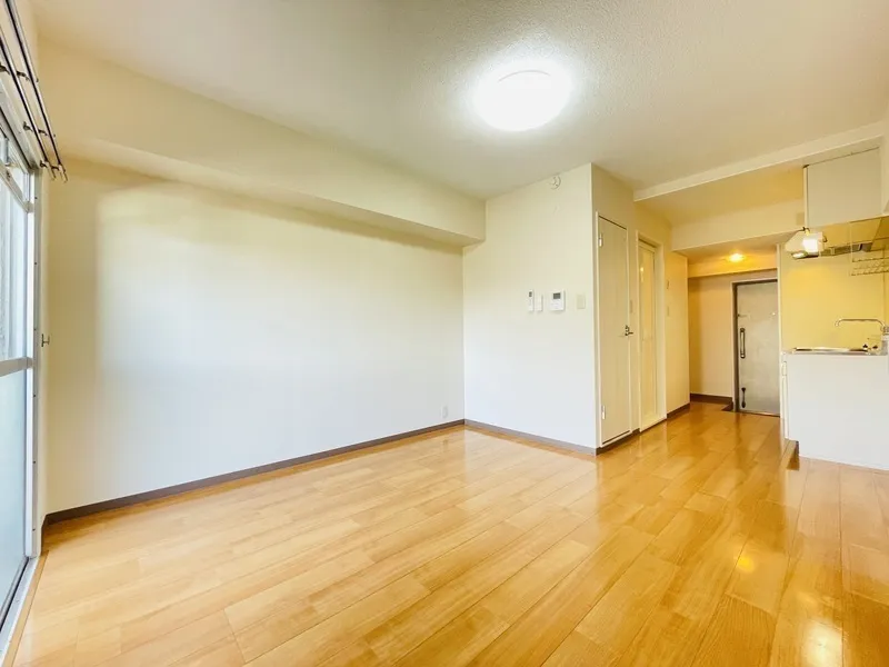 Token Higashi Gotanda Apartment - Interior - ["Flooring", "Floor", "Ceiling"]