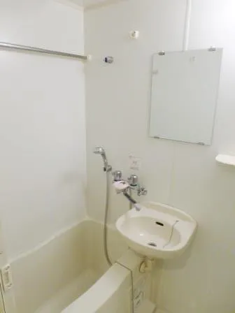 Residia Higashi Shinagawa - Interior - ["Plumbing fixture", "Flooring", "Floor"]