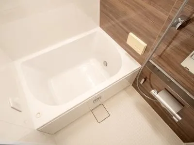 River City 21 East Towers II - Interior - ["Flooring", "Floor", "Plumbing fixture"]